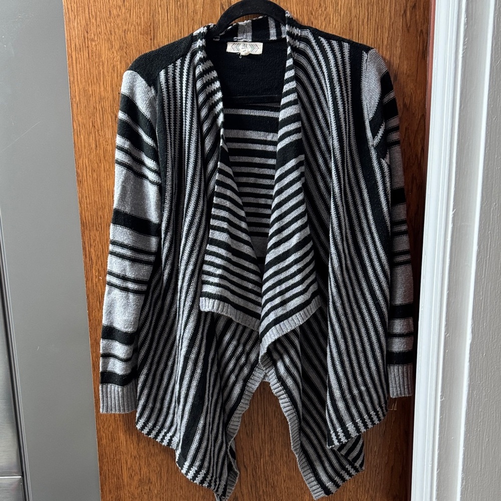 Pink Rose Black and Gray Waterfall Cardigan